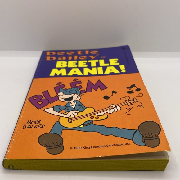Beetle Bailey in Beetle Mania! By Mort Walker Scarce Rare Tor Humor Paperback - Picture 9 of 10